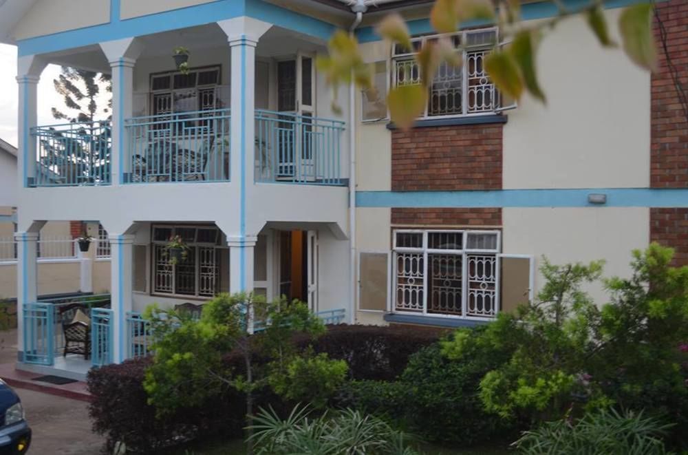 African Roots Guesthouse 恩德培 外观 照片